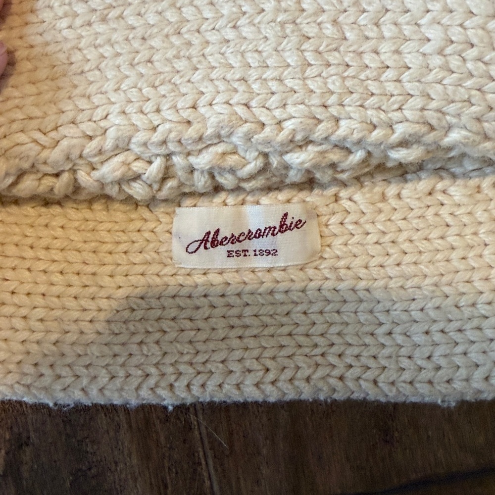 Abercrombie & Fitch Cream Knit Scarf - Picture 3 of 5